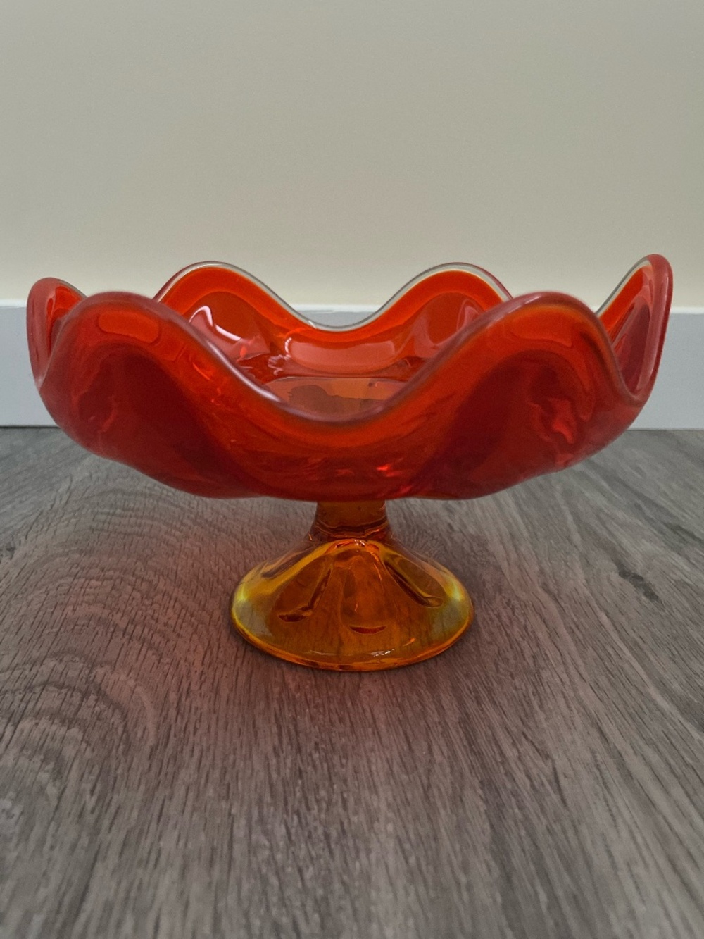 Viking Glass Epic Line Persimmon Amberina Orange Red Ruffle Pedestal Bowl